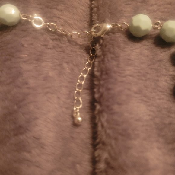 Avon statement necklace. Teal - Picture 4 of 8